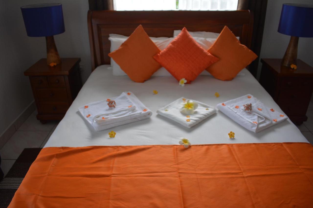 Leo'S Petit Villa Annex Praslin Exteriör bild